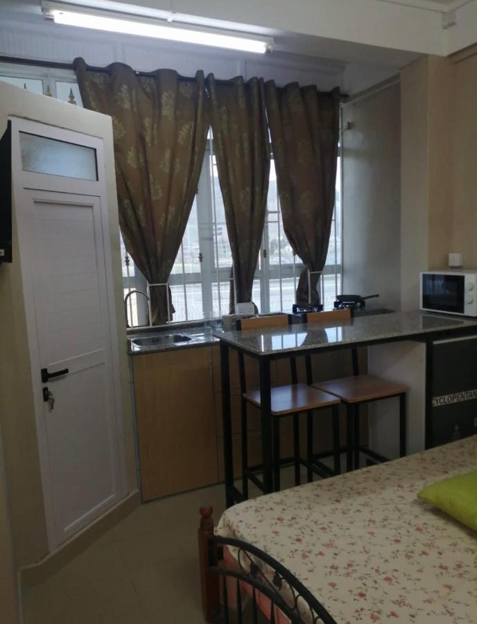 Champs De Mars Apartment ปอร์ต หลุยส์ ภายนอก รูปภาพ